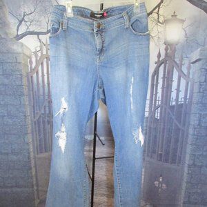 Torrid Jeans - Torrid Distressed Jeans Torrid Jeans - Torrid Distressed Jeans